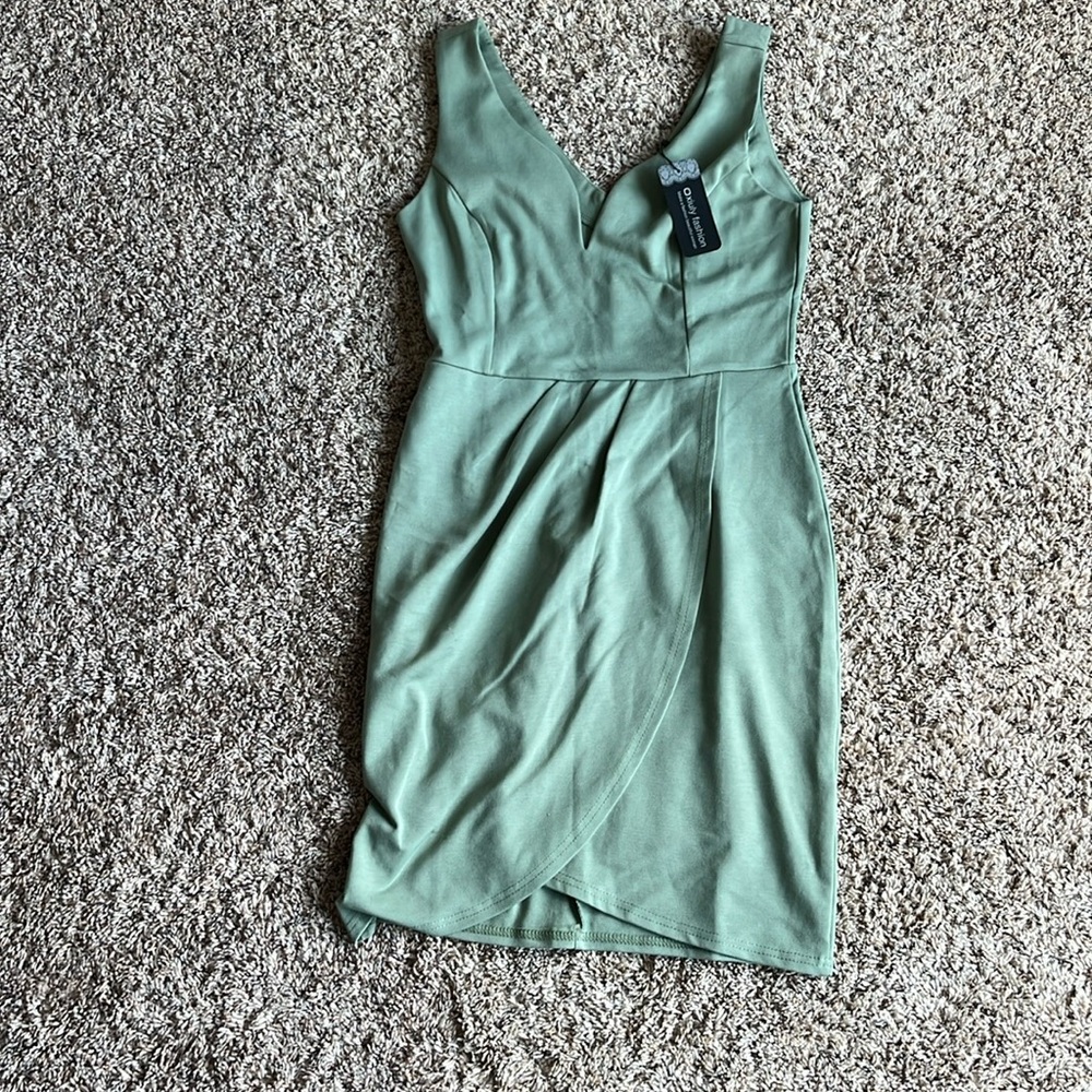 Oxiuly sage green dress size small